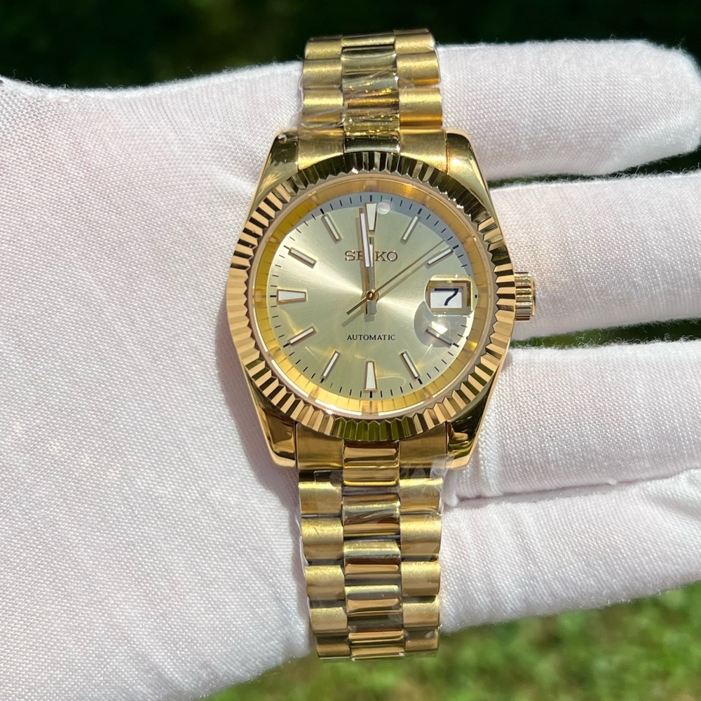 Day and date mod Champagne homage